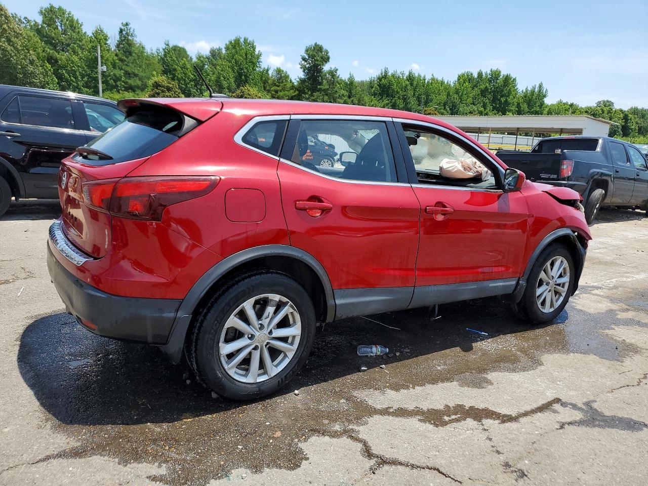 2018 Nissan Rogue Sport S - Фото 3