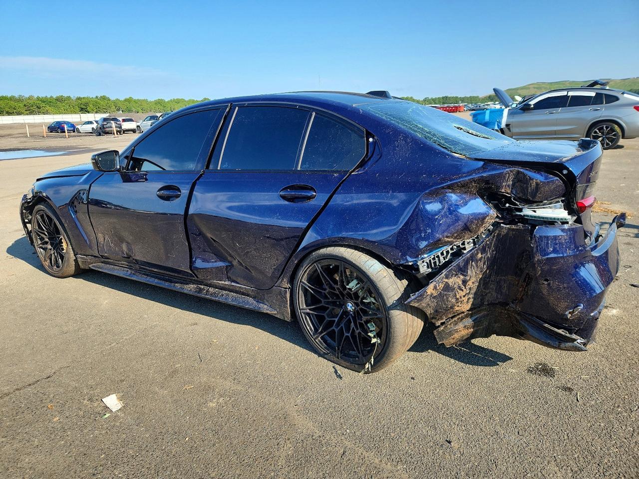 2026 BMW M3 Competition - Фото 2