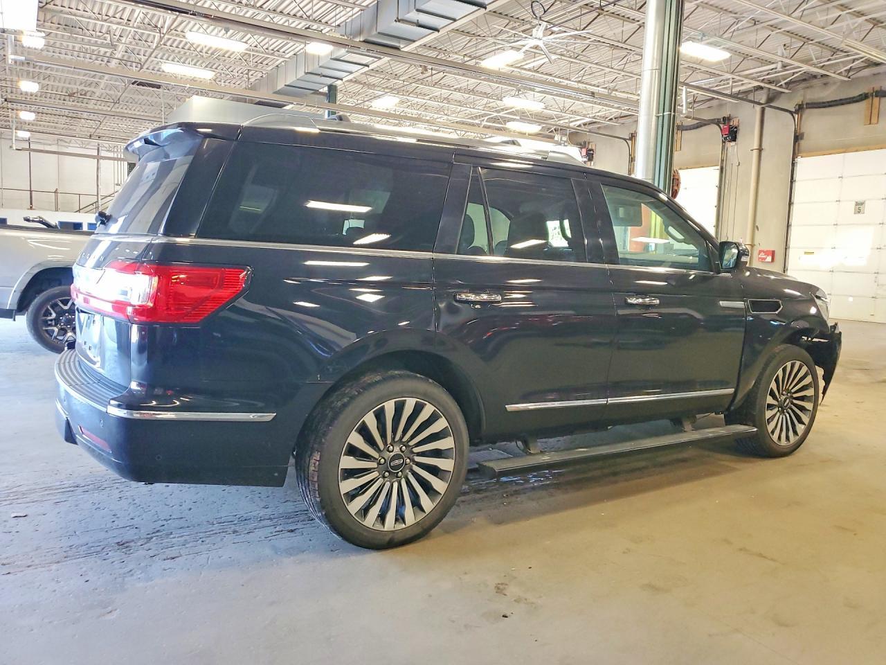 2019 Lincoln Navigator Reserve - Фото 3