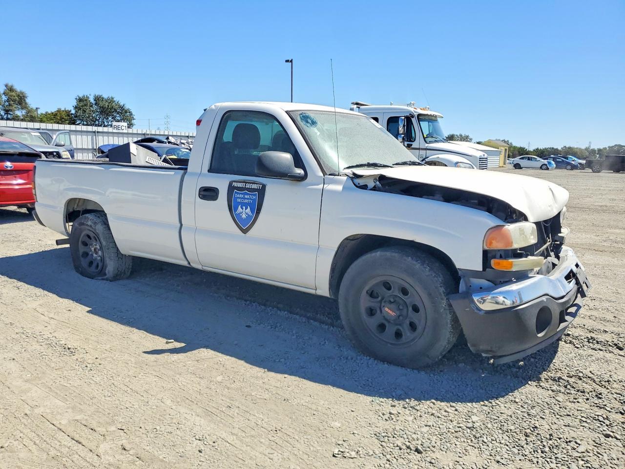 2005 GMC New Sierra C1500 - Image 4