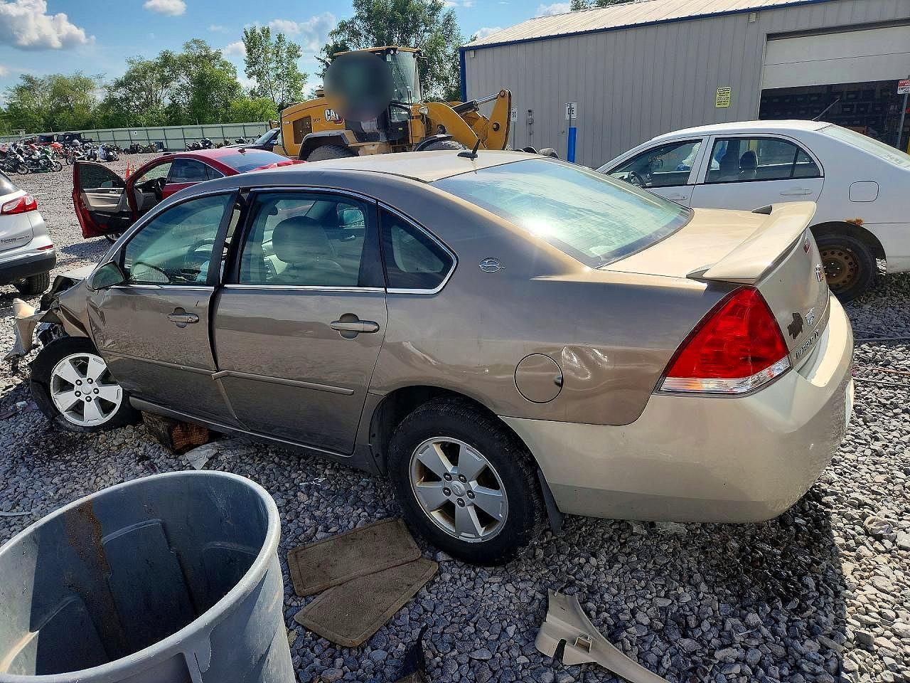2007 Chevrolet Impala Lt - Image 2