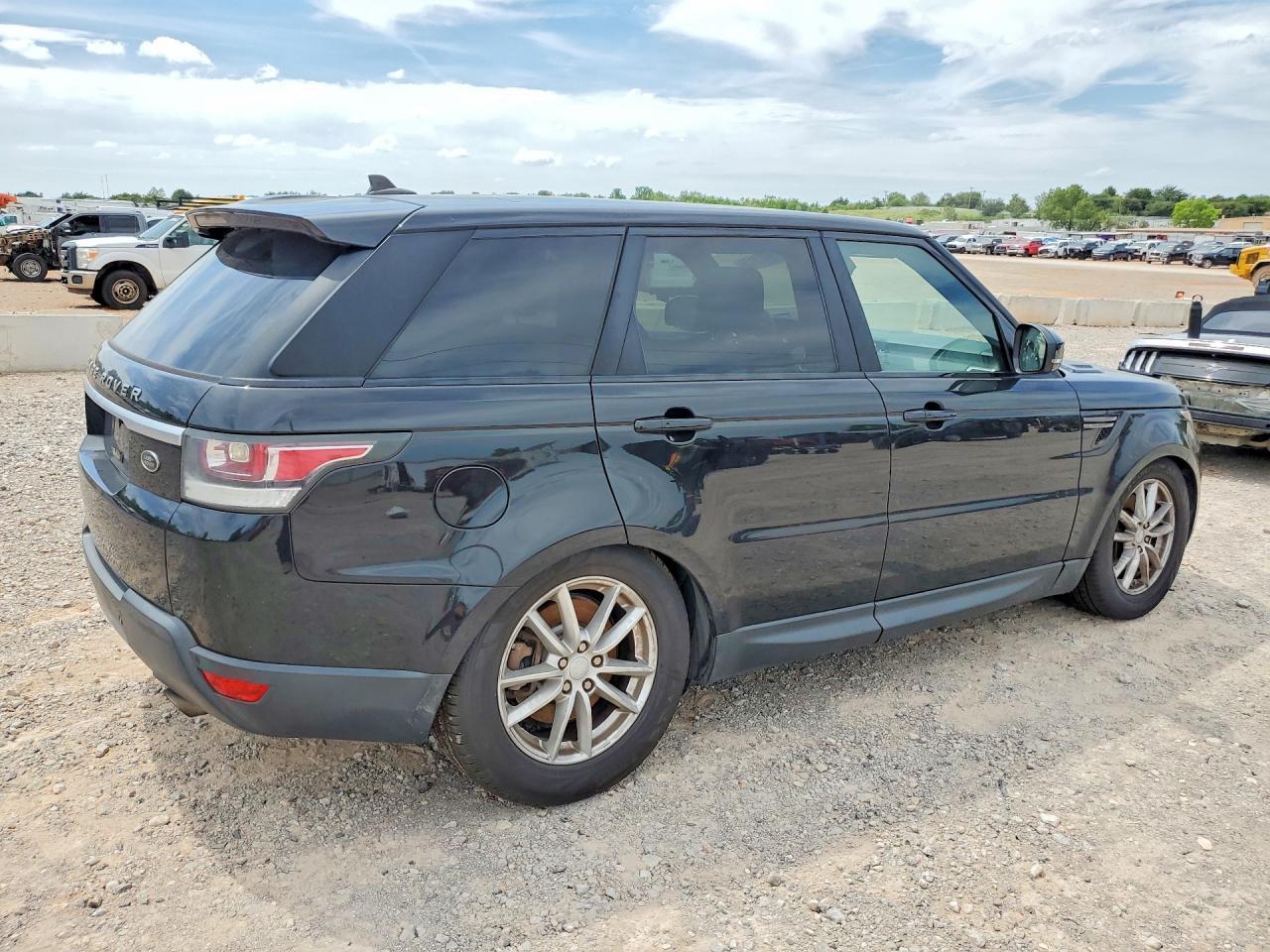 2016 Land Rover Range Rover Sport Se - Image 3