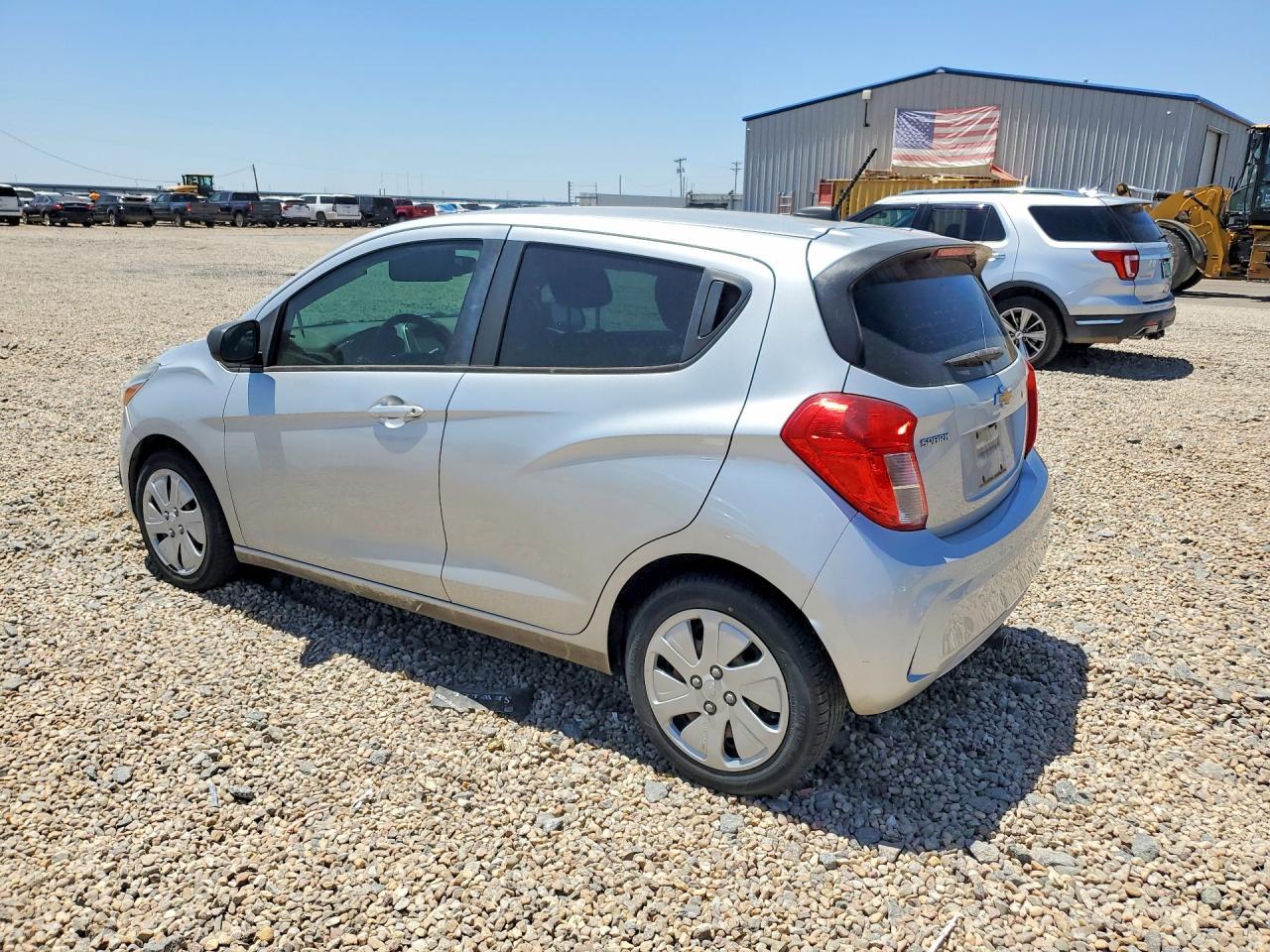 2018 Chevrolet Spark Ls - Фото 2