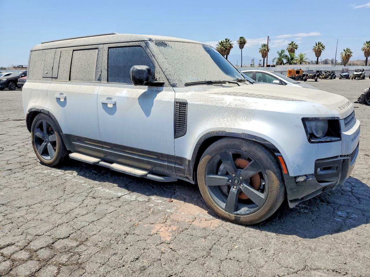 2023 Land Rover Defender 110 X-Dynamic Se - Image 4