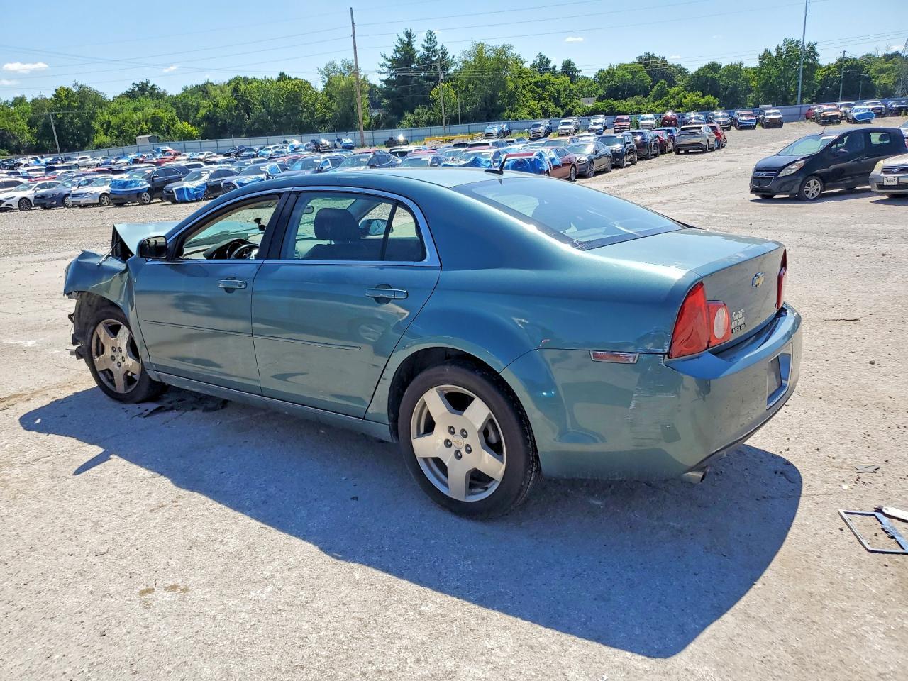 2009 Chevrolet Malibu 2Lt - Image 2