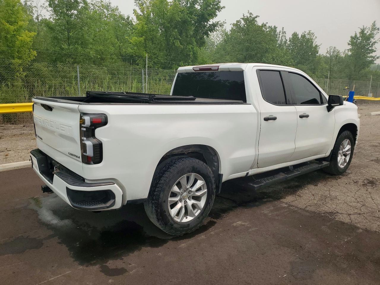 2021 Chevrolet Silverado K1500 Custom - Image 3