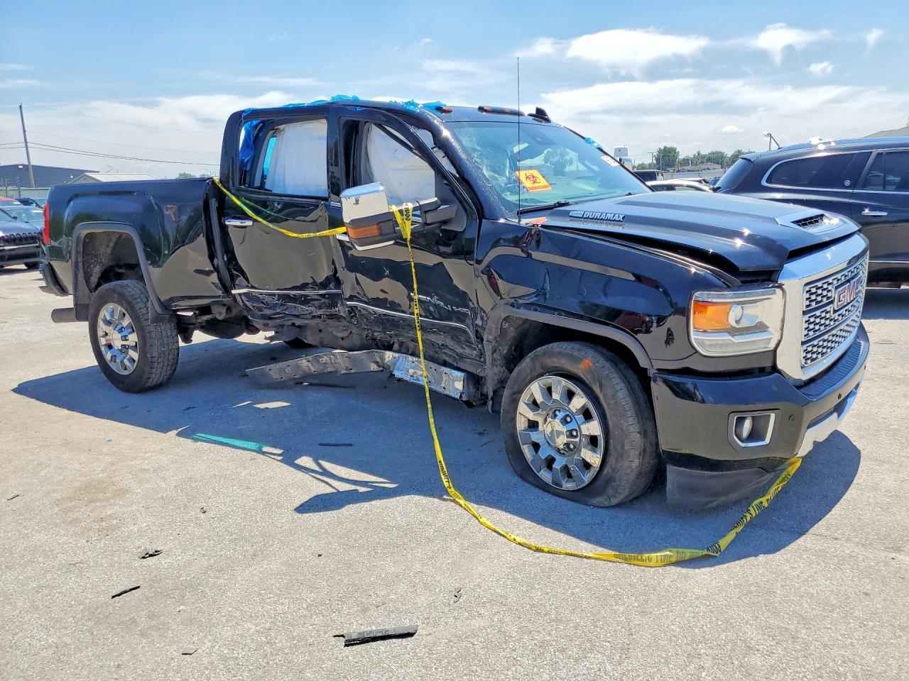 2018 GMC Sierra K3500 Denali - Image 4