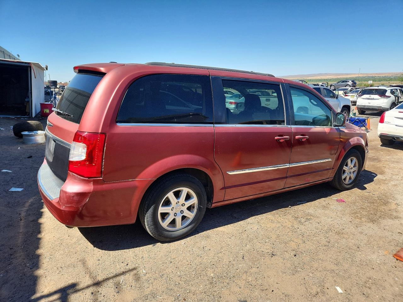 2012 Chrysler Town & Country Touring - Image 3