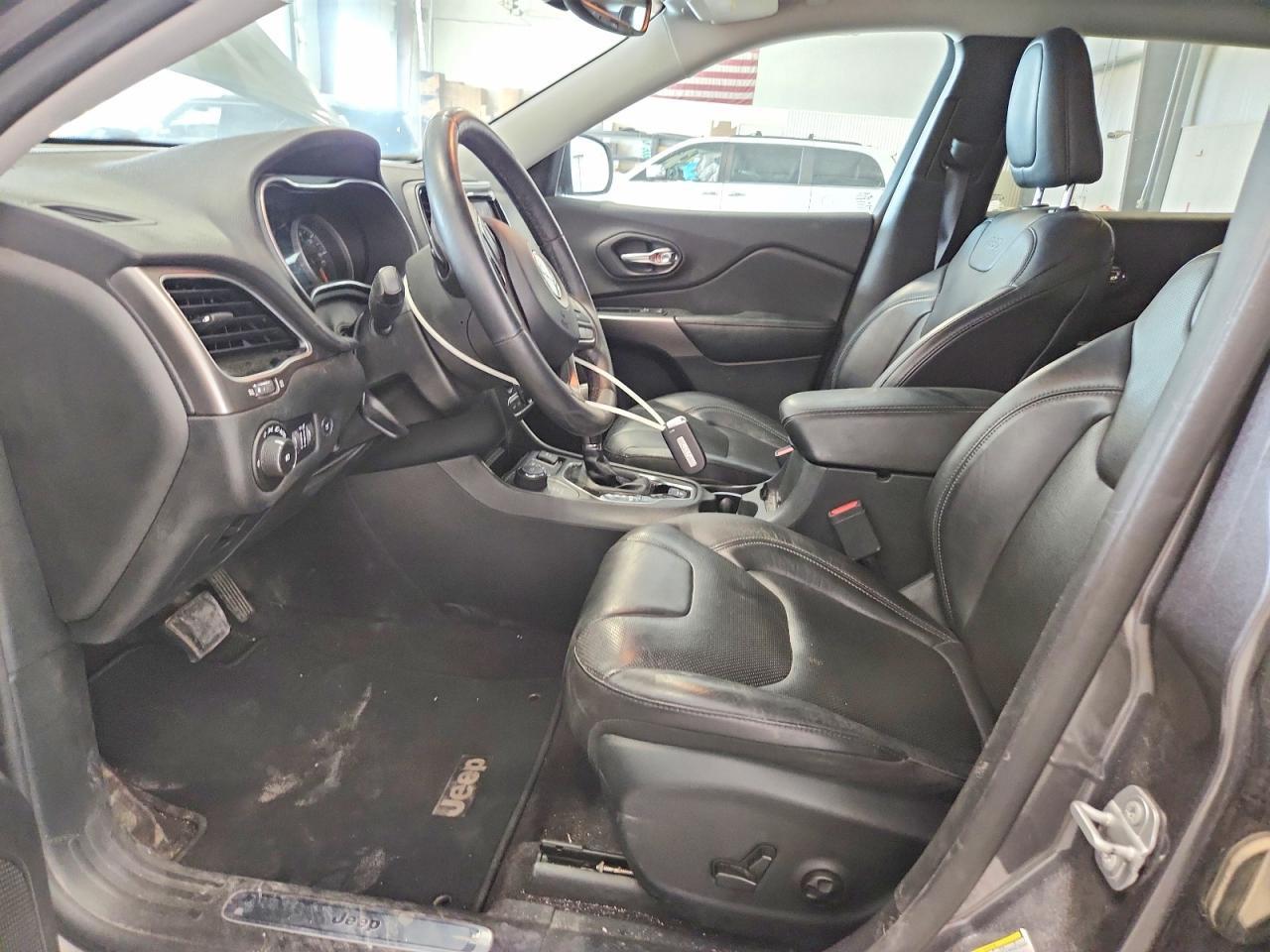 2019 Jeep Cherokee Limited - Image 7
