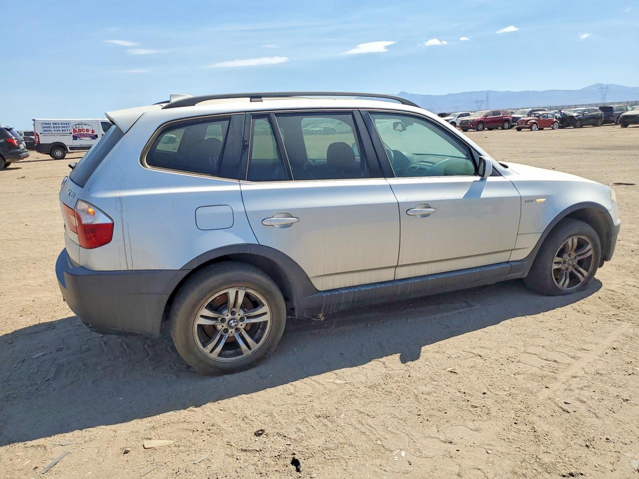 2004 BMW X3 3.0I - Фото 3