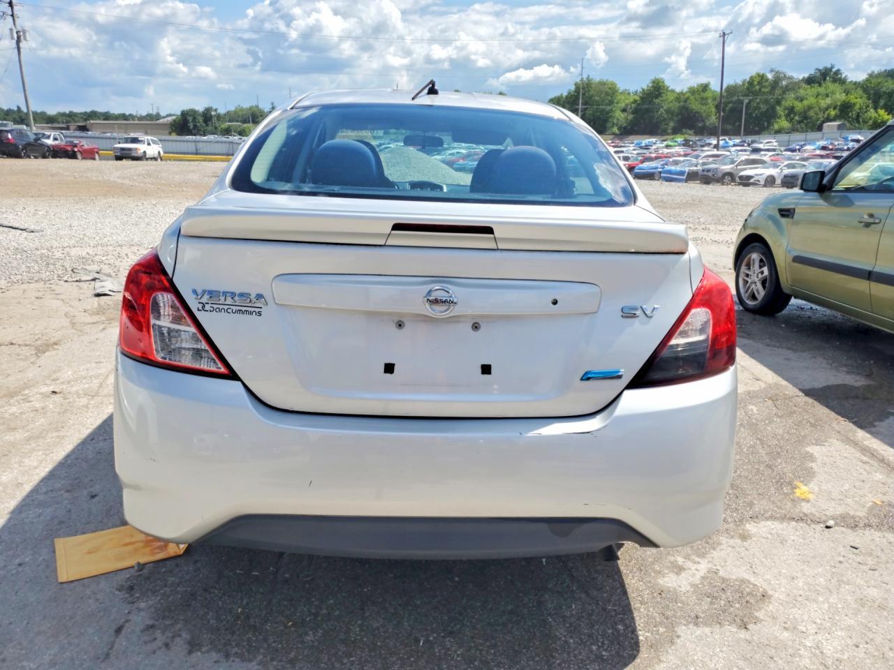 2015 Nissan Versa 1.6 Sv - Фото 6