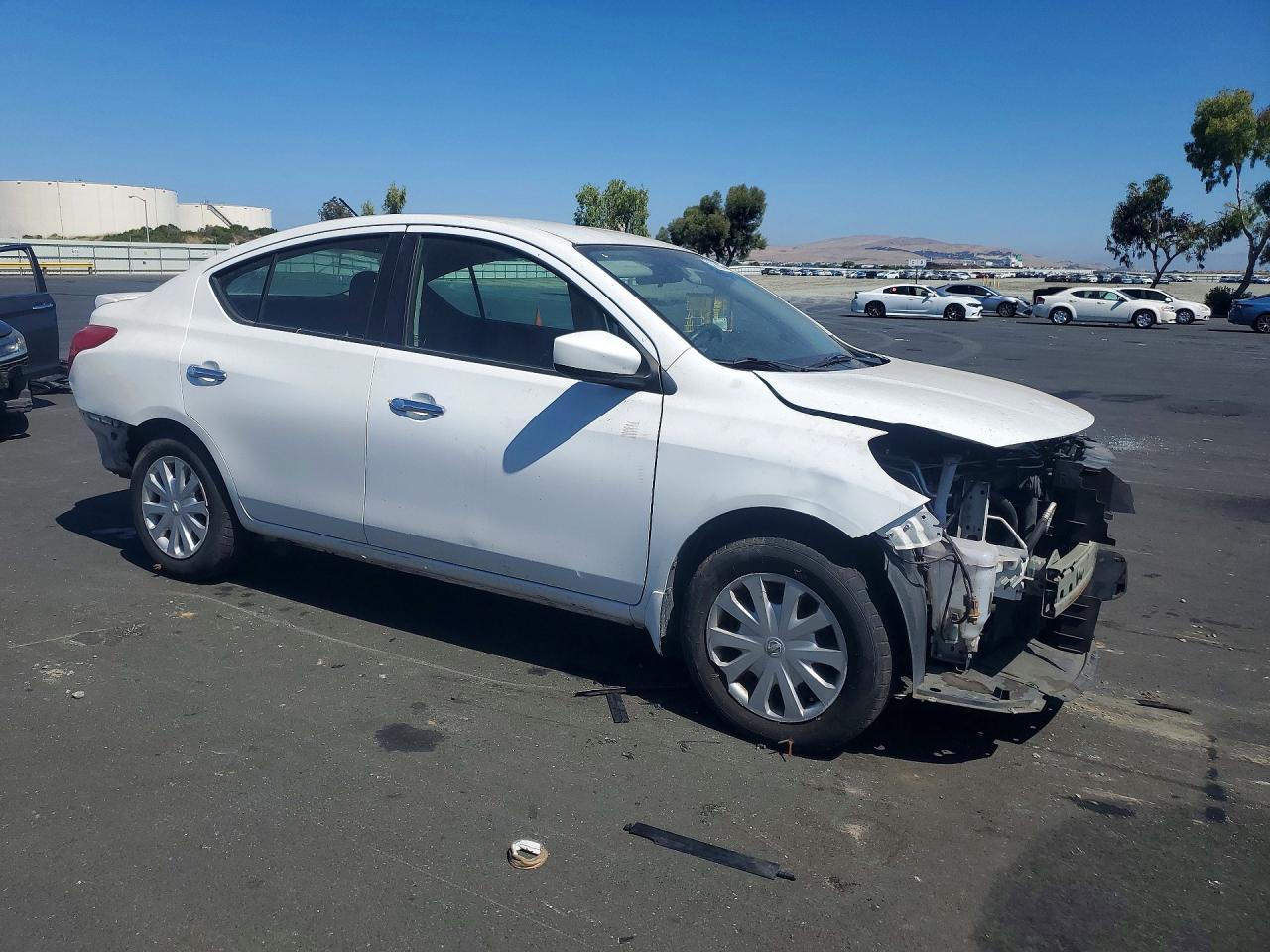 2015 Nissan Versa 1.6 Sv - Фото 4