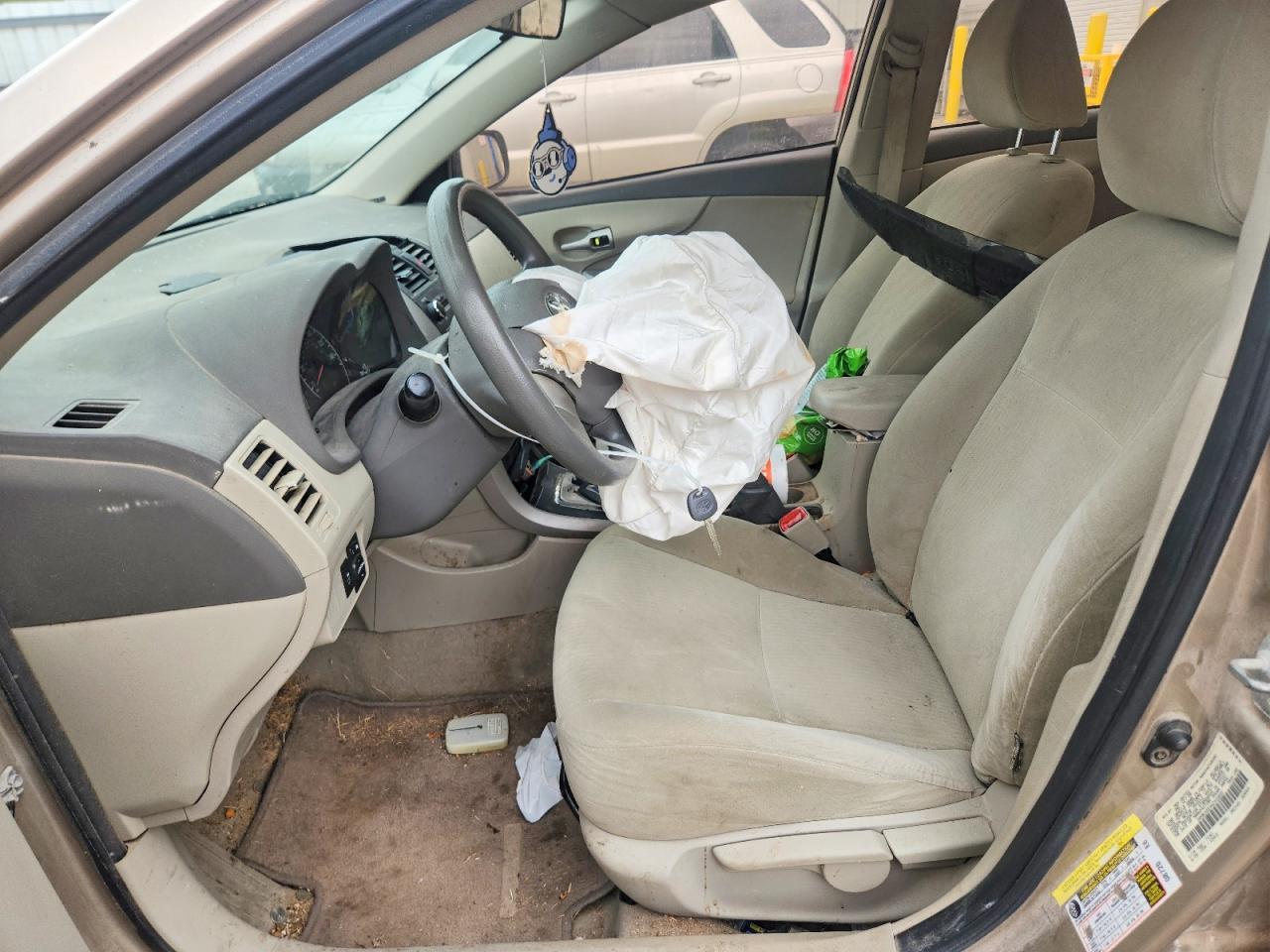 2010 Toyota Corolla Le - Фото 7