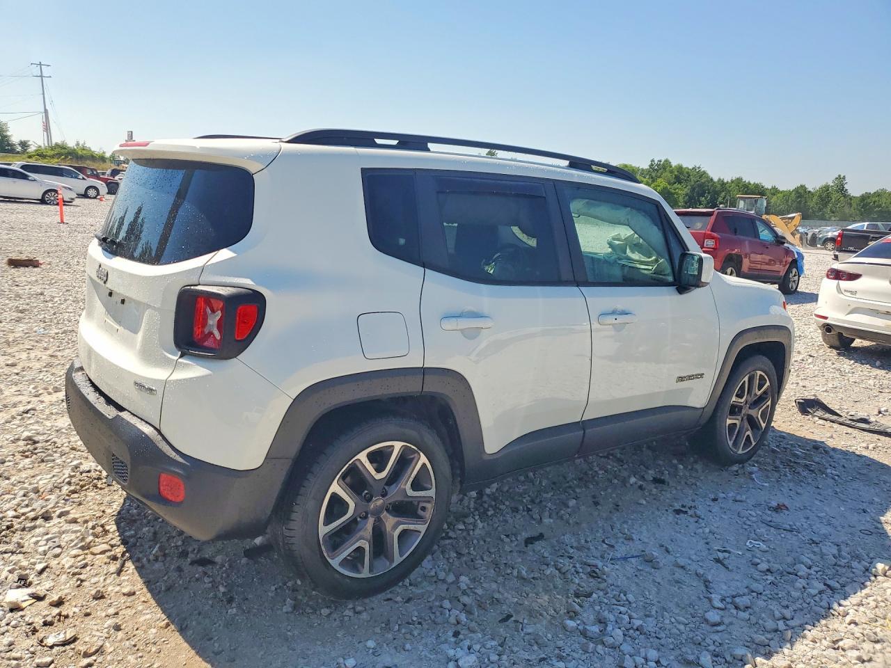 2015 Jeep Renegade Latitude - Фото 3