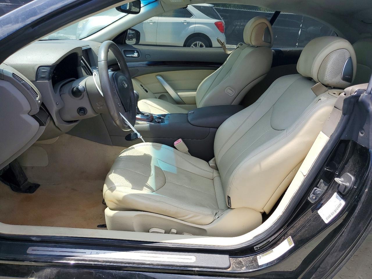 2015 Infiniti Q60 Convertible Base - Image 7