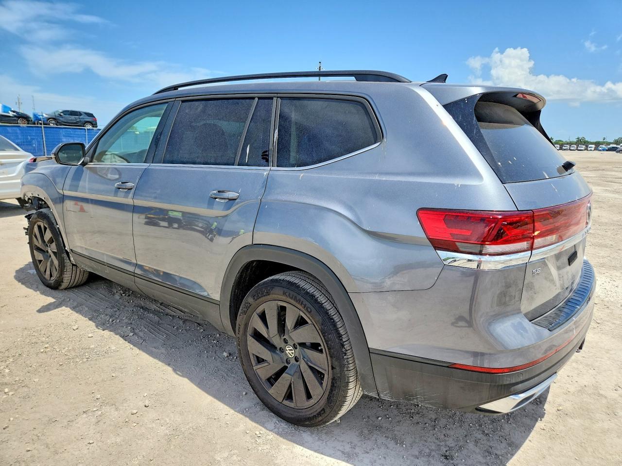 2025 Volkswagen Atlas Se - Фото 2