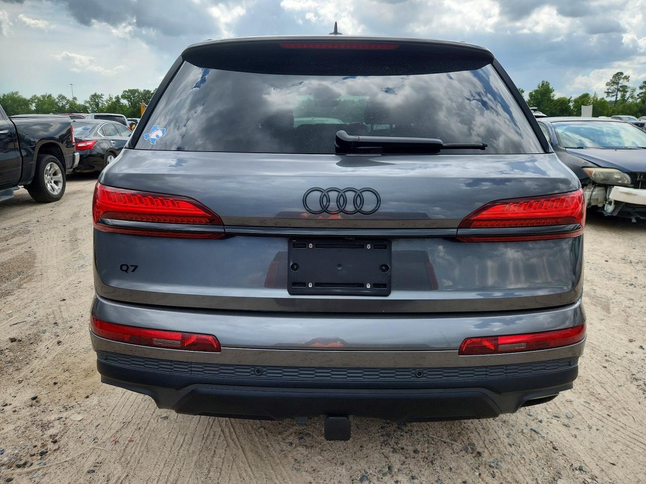 2025 Audi Q7 Premium Plus - Image 6