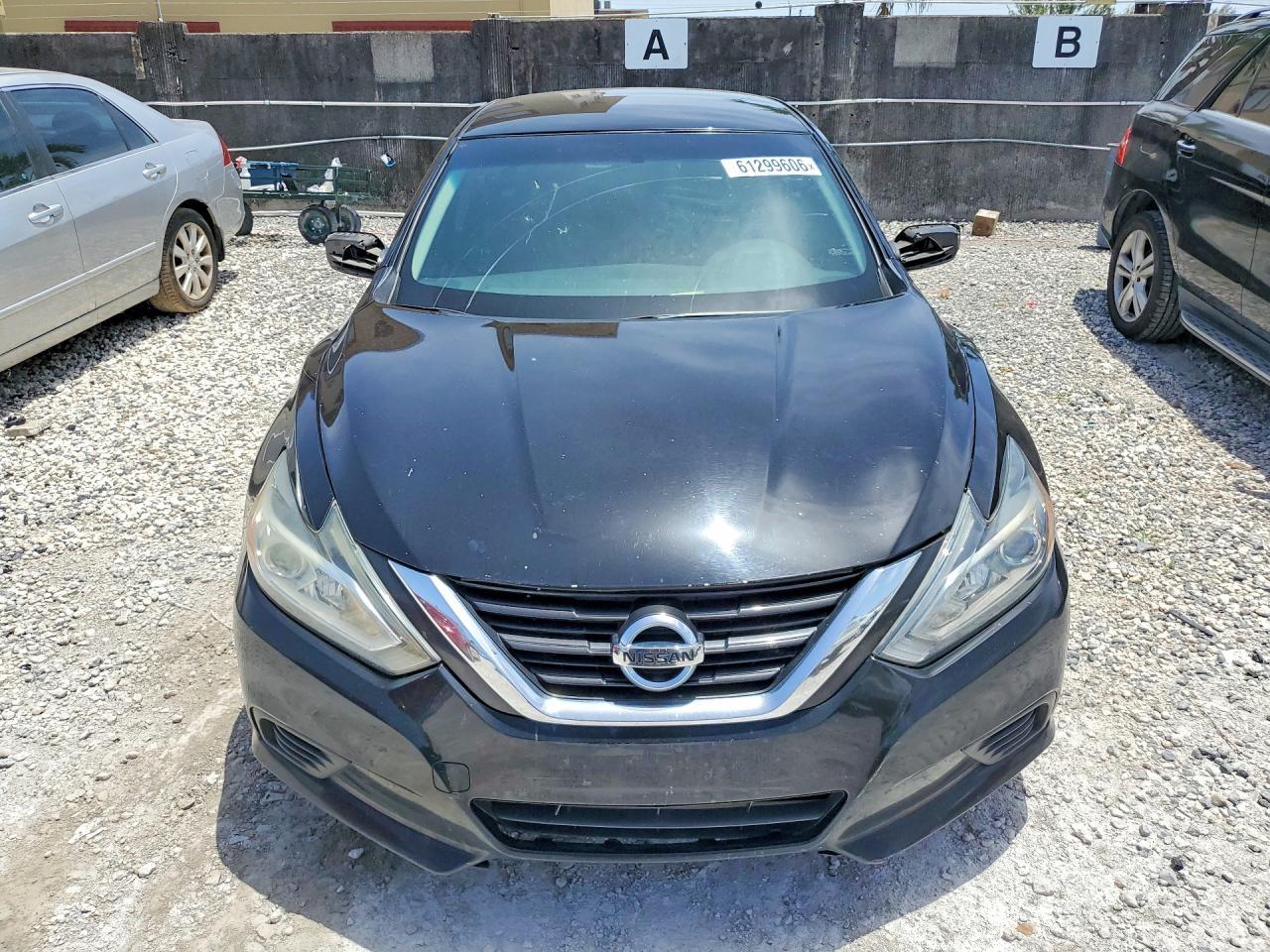 2018 Nissan Altima 2.5 - Image 5
