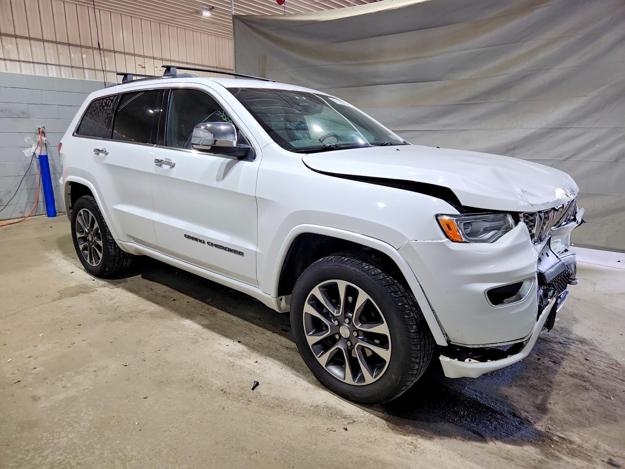 2018 Jeep Grand Cherokee Overland - Image 4
