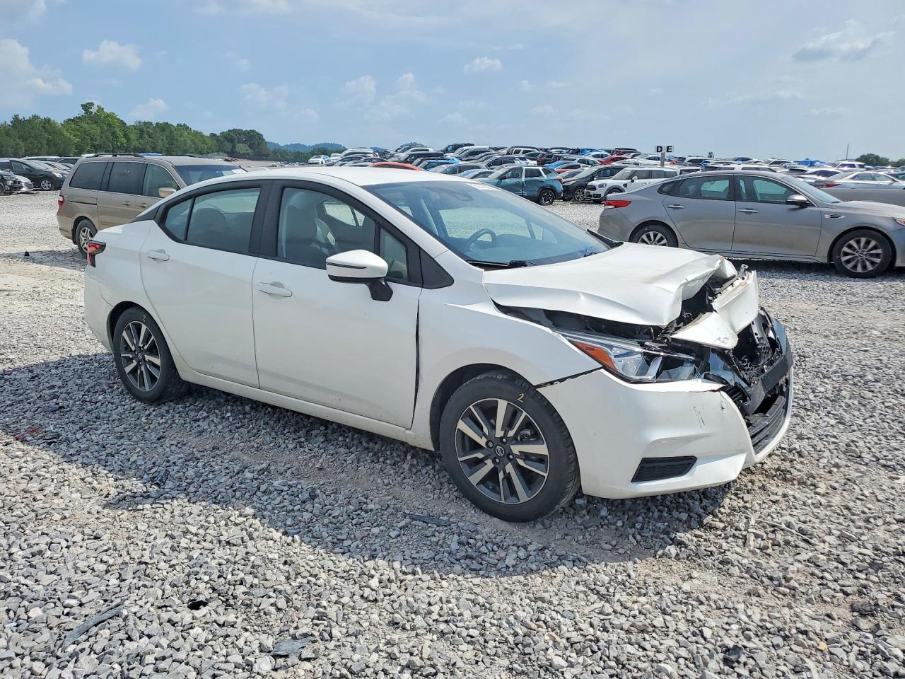 2020 Nissan Versa Sv - Фото 4