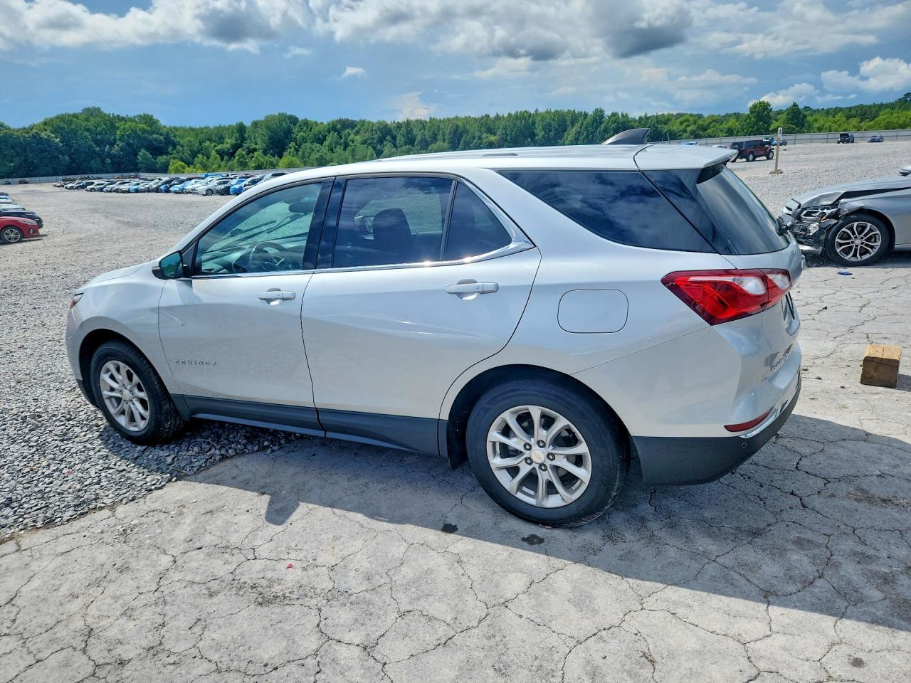 2019 Chevrolet Equinox Lt - Image 2