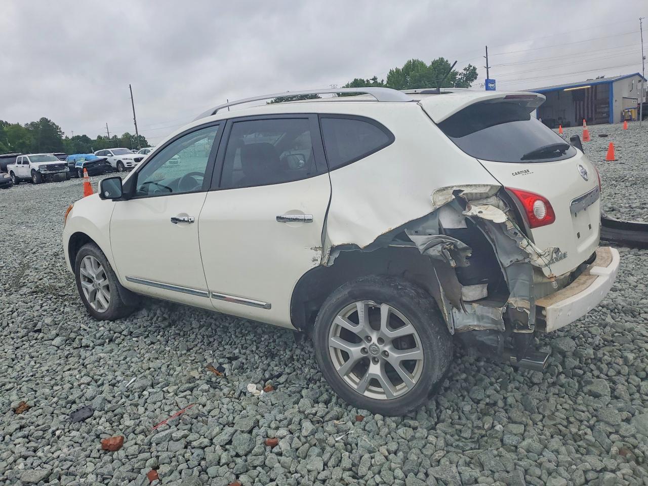 2013 Nissan Rogue S - Image 2