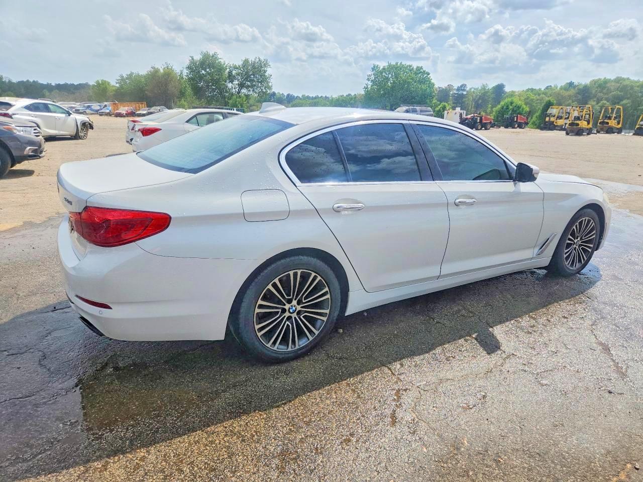 2017 BMW 540 I - Image 3