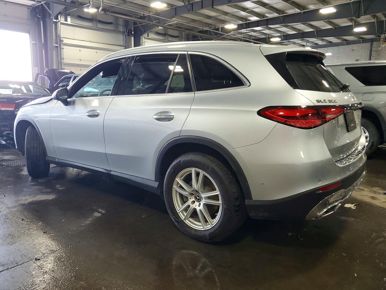 2025 Mercedes-Benz Glc 300 4Matic - Image 2
