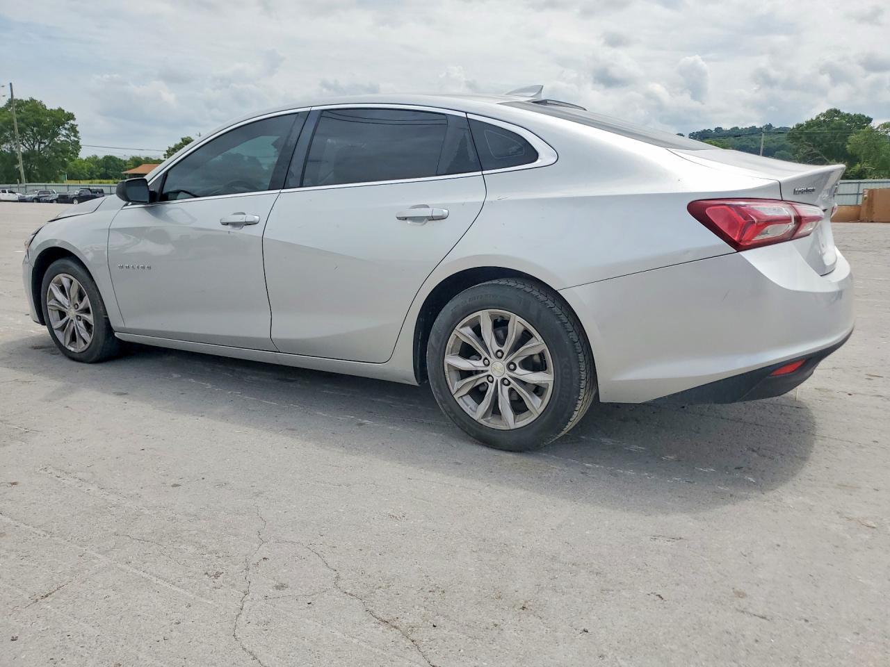 2019 Chevrolet Malibu Lt - Image 2