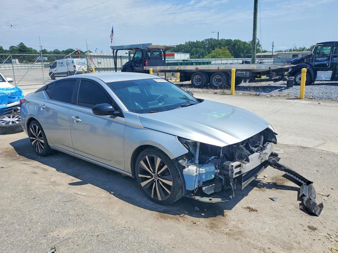 2019 Nissan Altima Sr - Фото 4