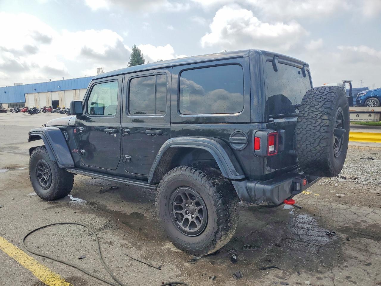 2023 Jeep Wrangler Rubicon - Фото 2