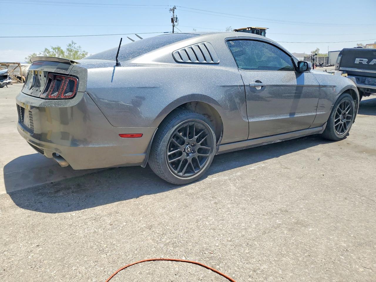 2014 Ford Mustang Gt - Фото 3