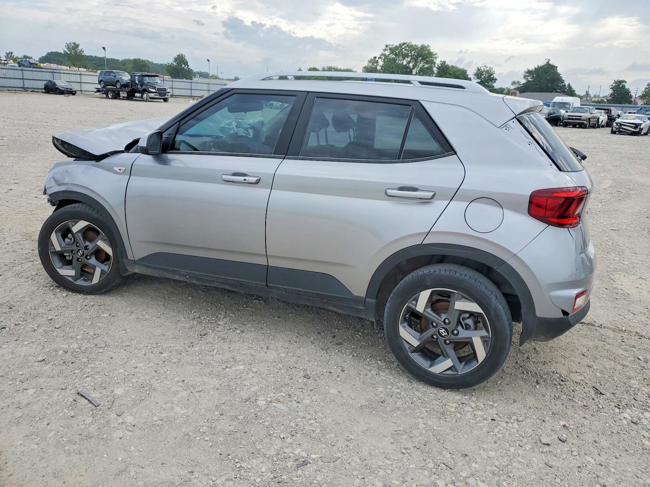 2024 Hyundai Venue Sel - Фото 2