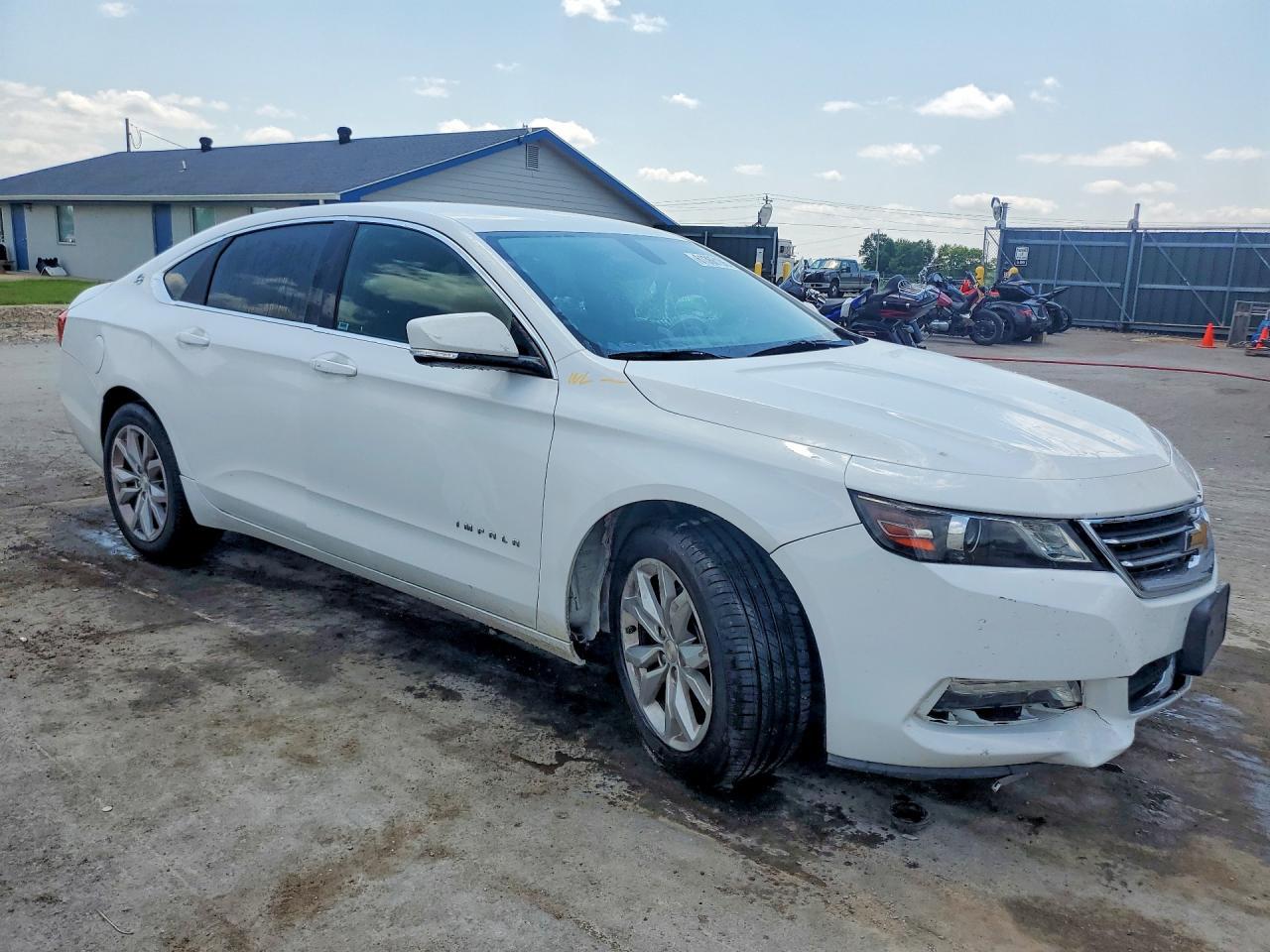 2019 Chevrolet Impala Lt - Image 4