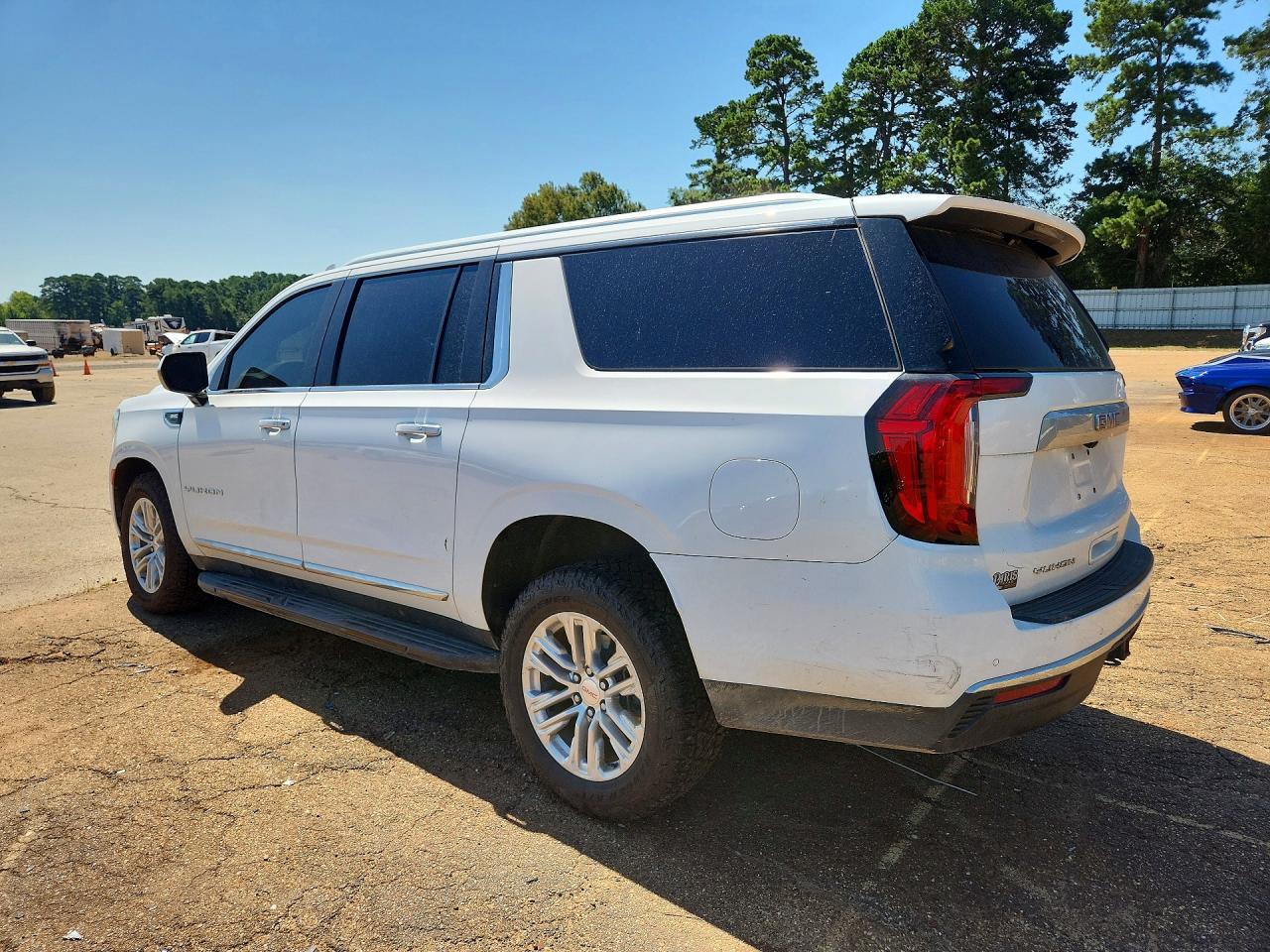 2023 GMC Yukon Xl K1500 Slt - Фото 2