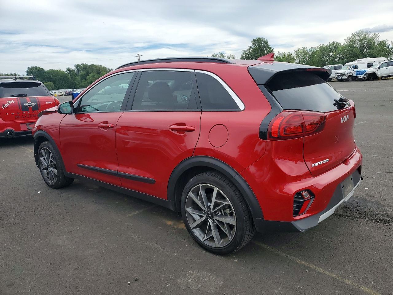 2022 Kia Niro Touring Special Edition - Image 2