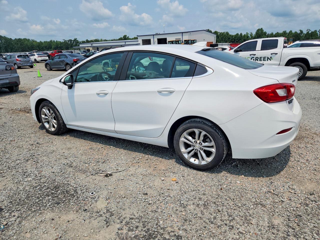 2019 Chevrolet Cruze Lt - Фото 2