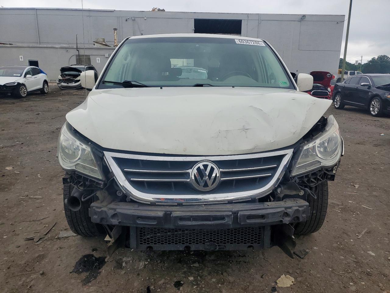 2009 Volkswagen Routan Se - Фото 5
