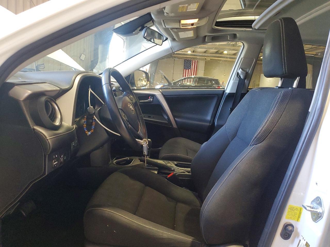 2017 Toyota Rav4 Xle - Image 7