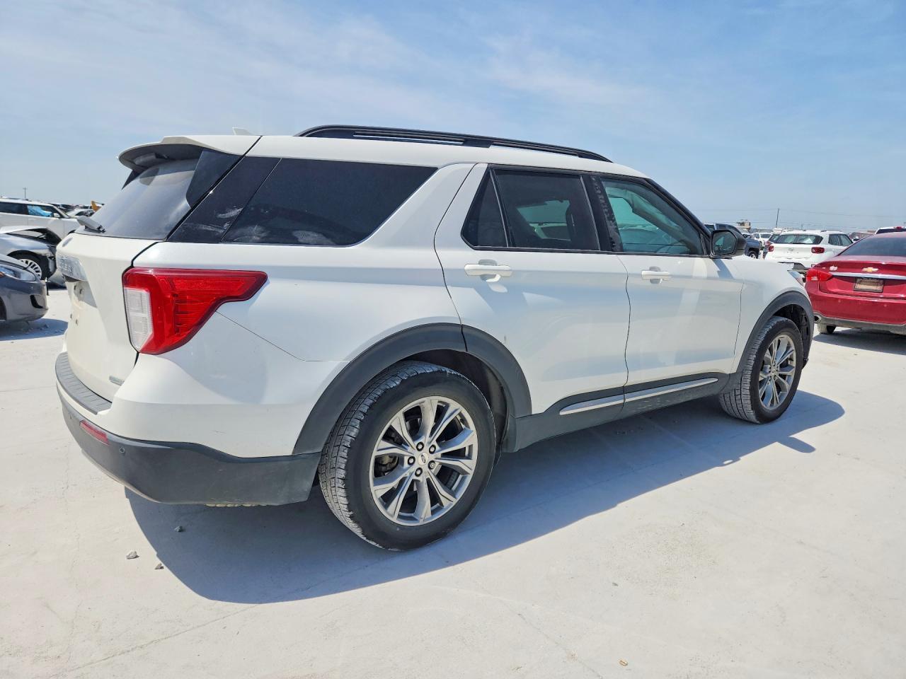 2020 Ford Explorer Xlt - Фото 3