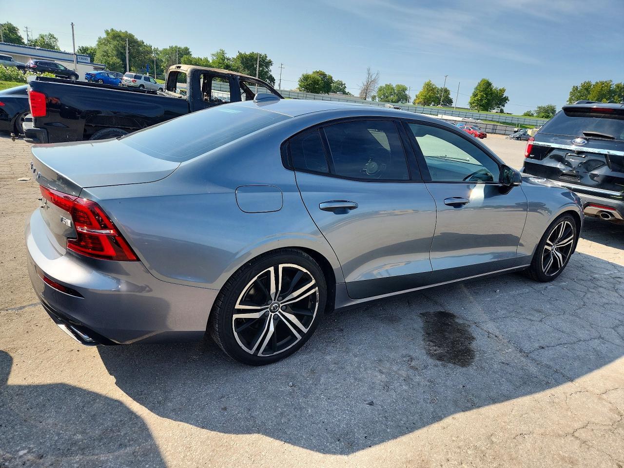 2019 Volvo S60 T5 R-Design - Фото 3