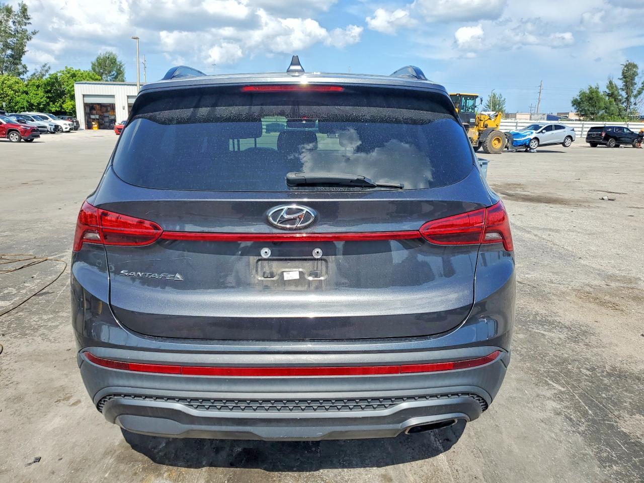 2022 Hyundai Santa Fe Xrt - Image 6