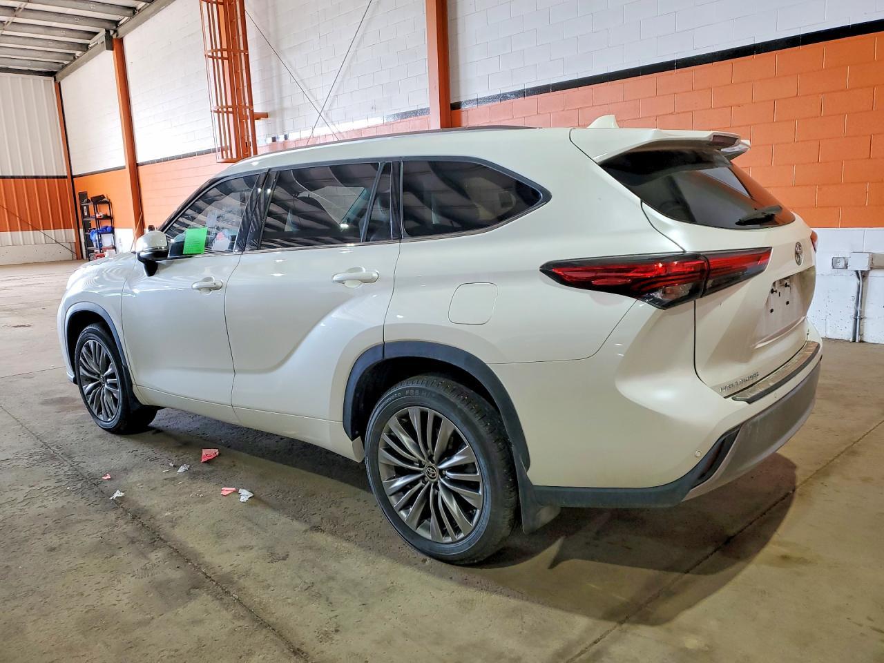 2020 Toyota Truck/Van Highlander Limited V6 4Dr Awd - Image 2