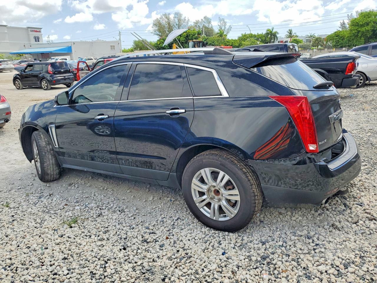 2015 Cadillac Srx Luxury Collection - Image 2