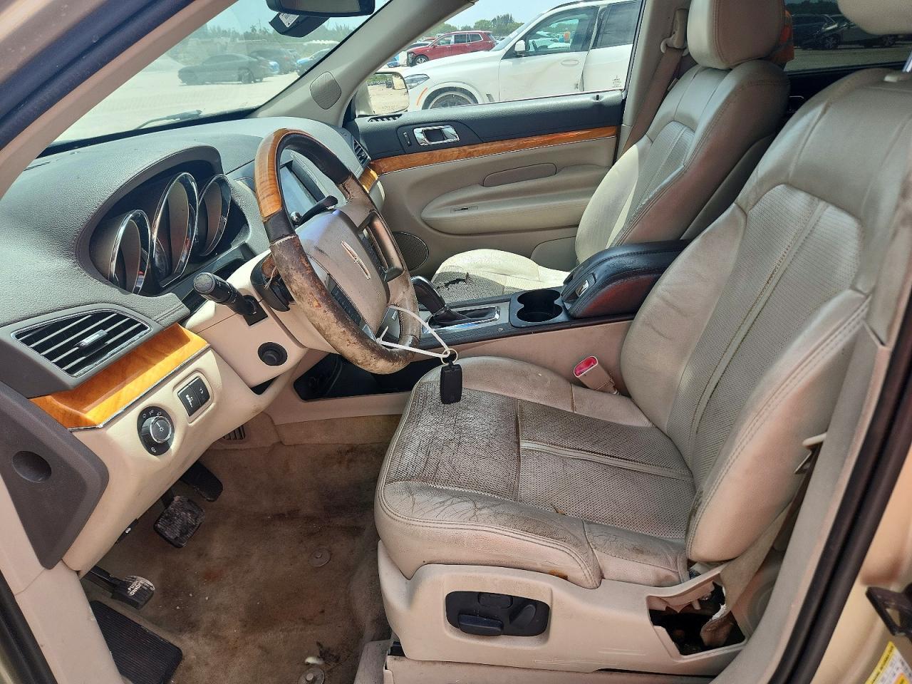 2011 Lincoln Mkt - Image 7