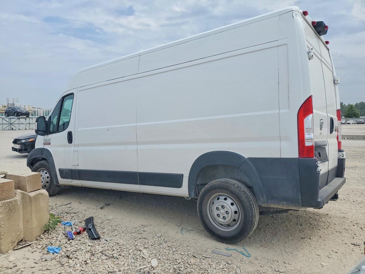 2021 Dodge Promaster Cargo Van - Image 2