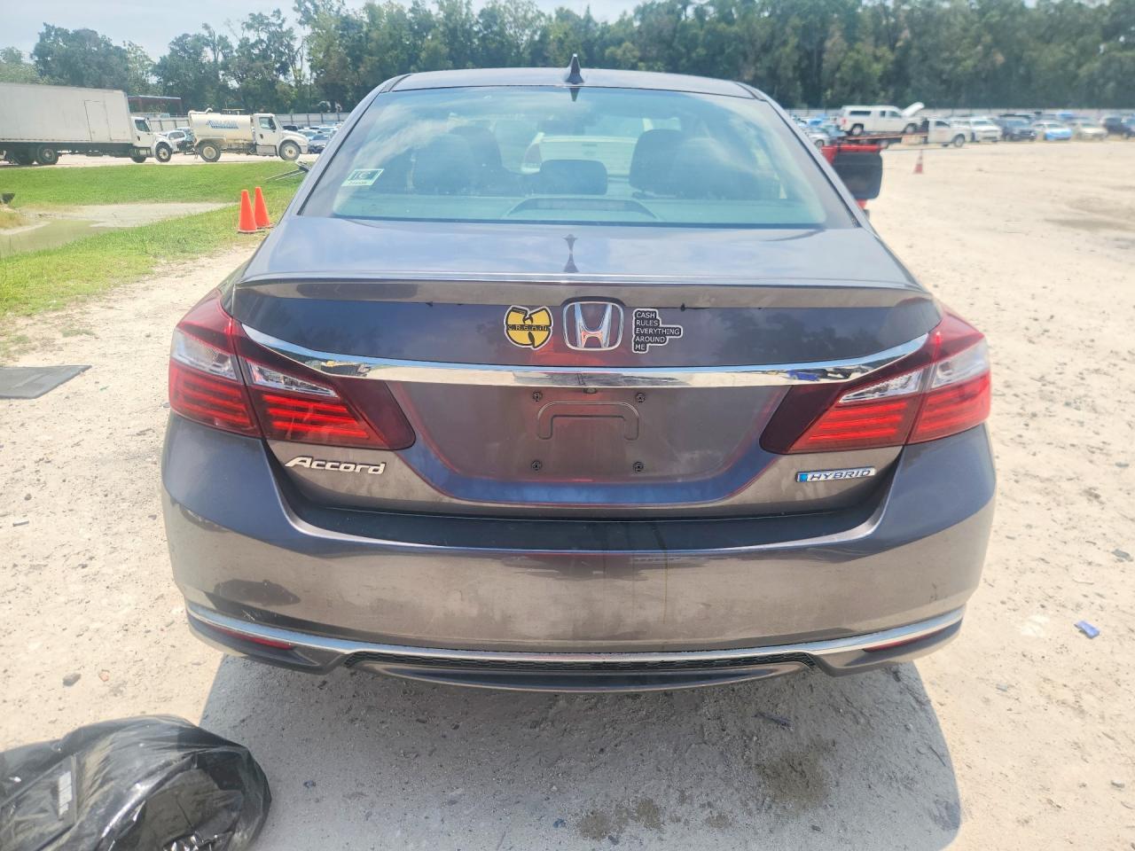 2017 Honda Accord Hybrid - Image 6