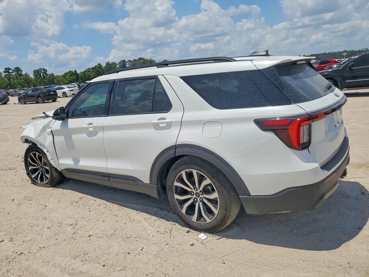 2025 Ford Explorer St-Line - Фото 2