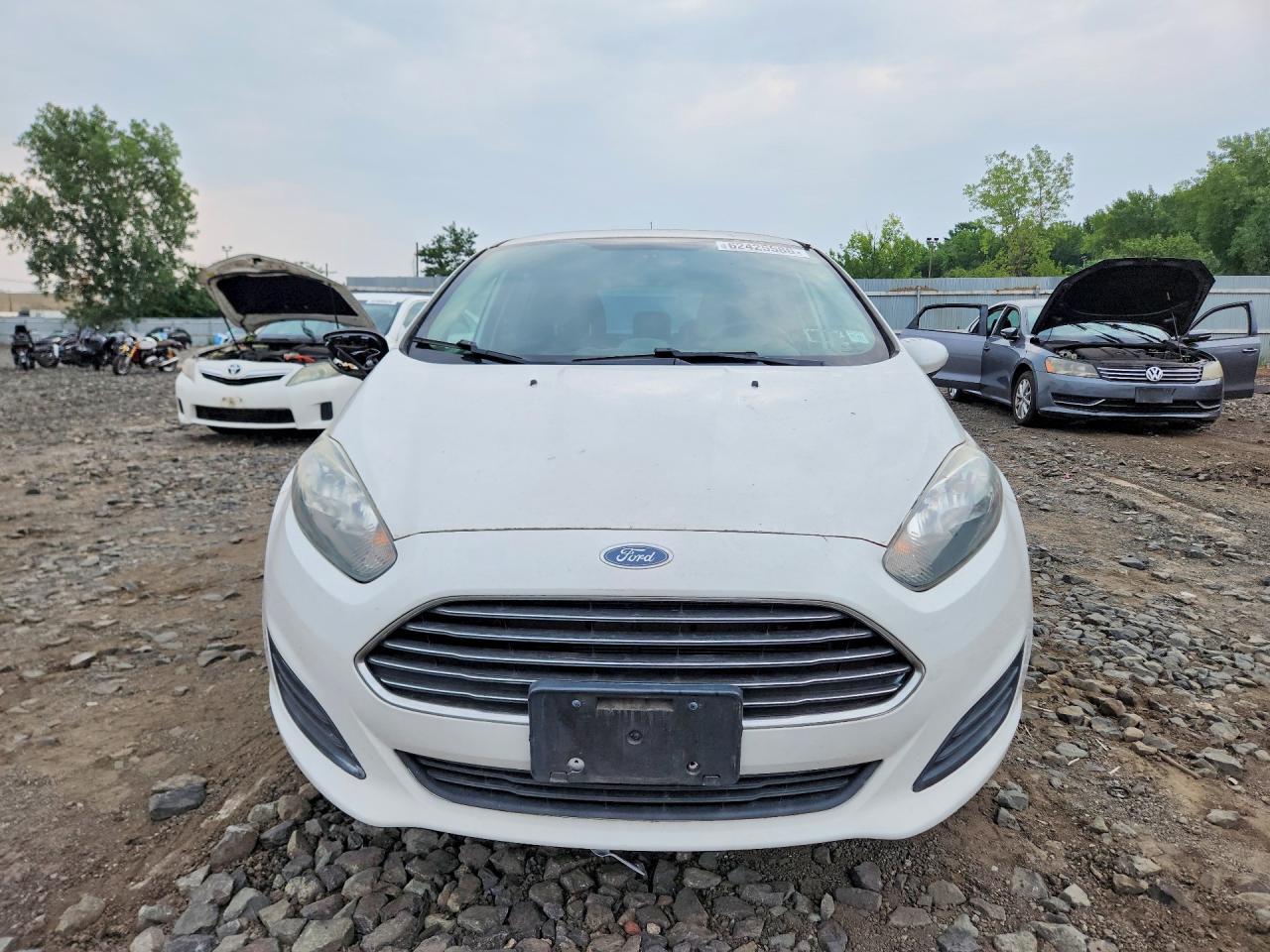 2015 Ford Fiesta Se - Фото 5