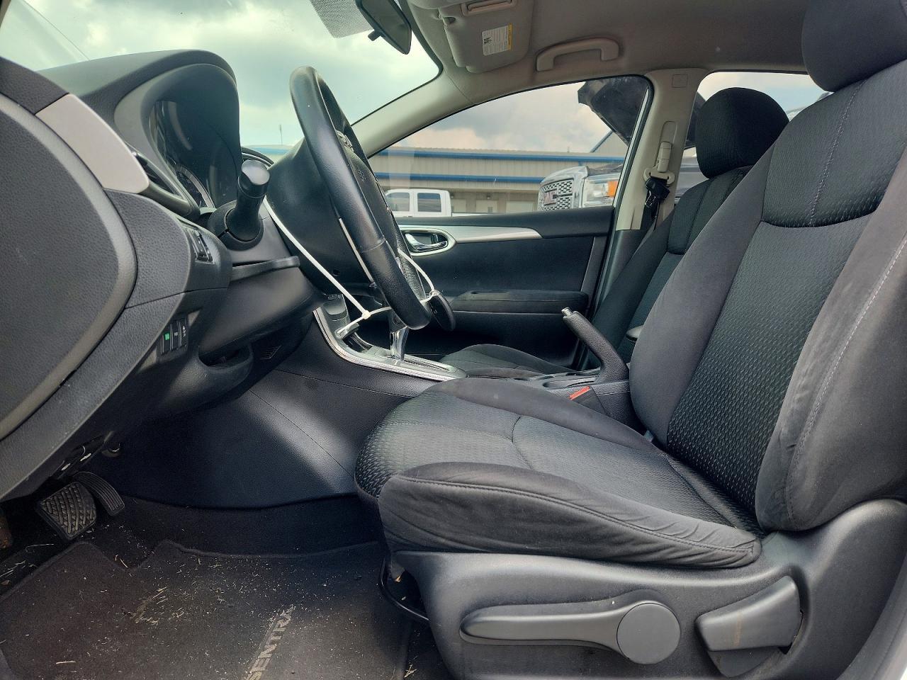 2013 Nissan Sentra S - Image 7